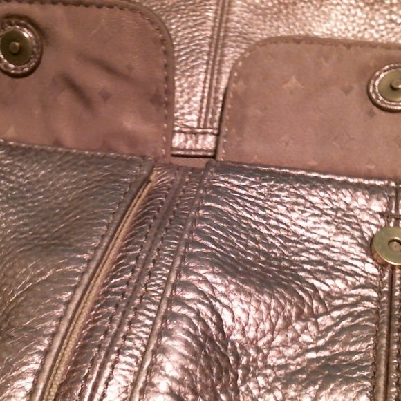 Previously owned Large Fossil Antique Gold Leather shoulder bag - Picture 4 of 12